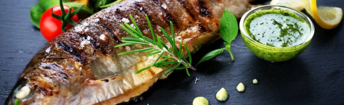 TRUITE_RIESLING 1140X350 | Hôtel Restaurant Klein Pourquoi la truite au Riesling est-elle l’un des plats les plus raffinés d’Alsace ? Gérardmer
